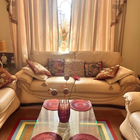 Private Room In Charming Detached House In Newington Единбург Екстериор снимка